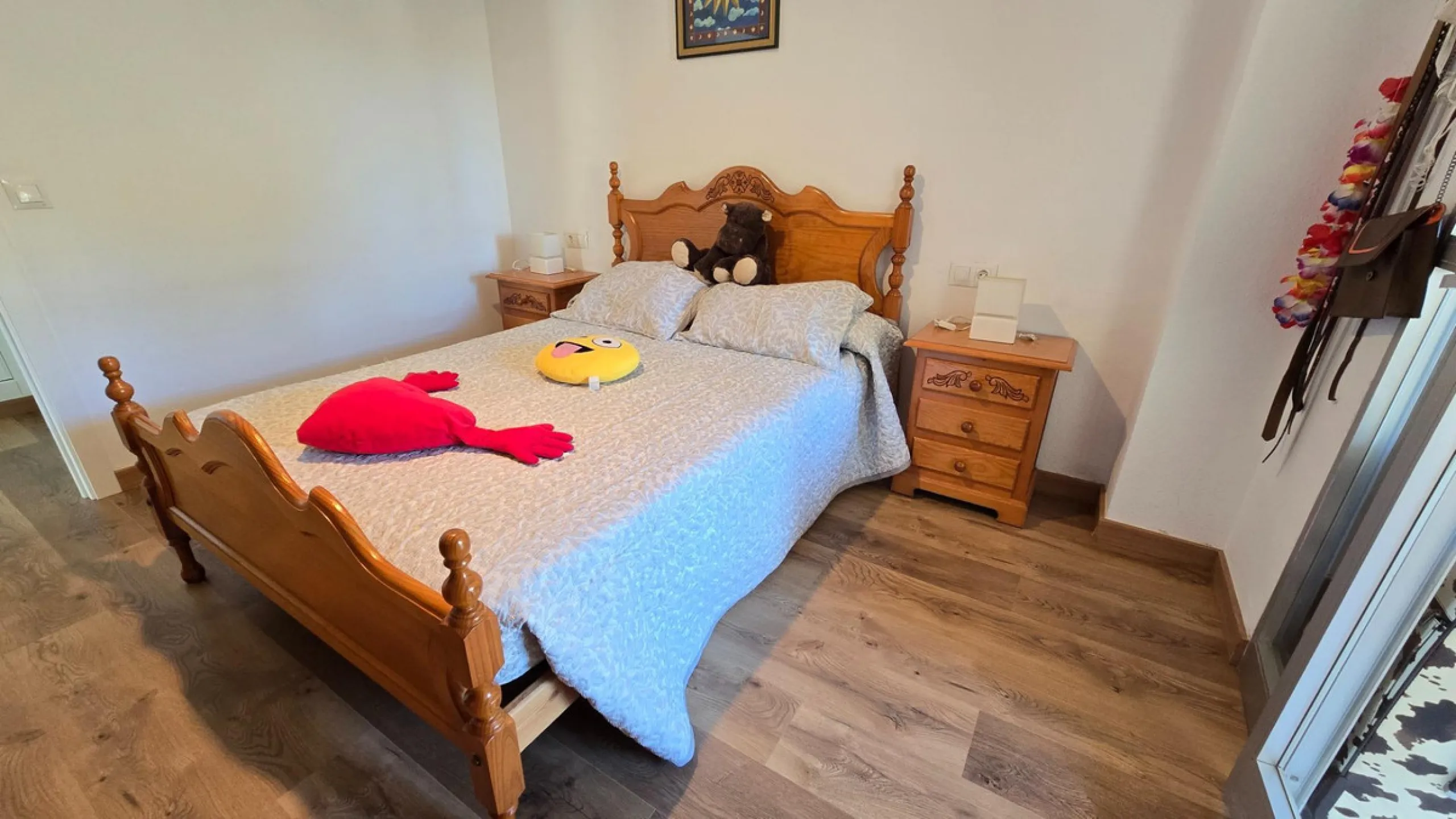 We present this spacious and bright duplex apartment located in the heart of Arroyo de la Miel, Benalmádena.