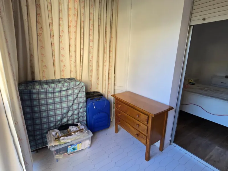 We present this spacious and bright duplex apartment located in the heart of Arroyo de la Miel, Benalmádena.