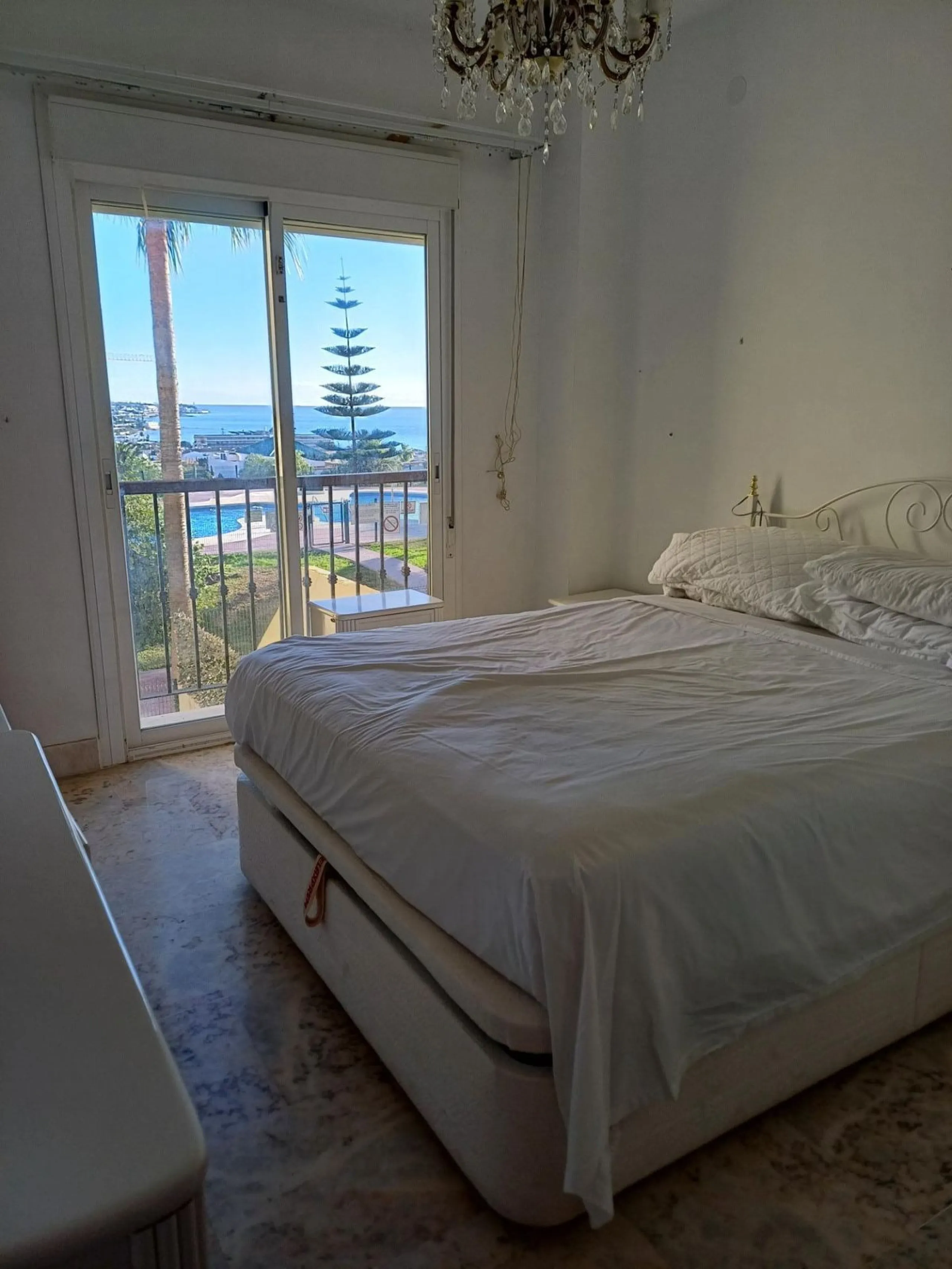Larg apartment 3B2b + parking in Jardin Botanico, La Cala de Mijas.