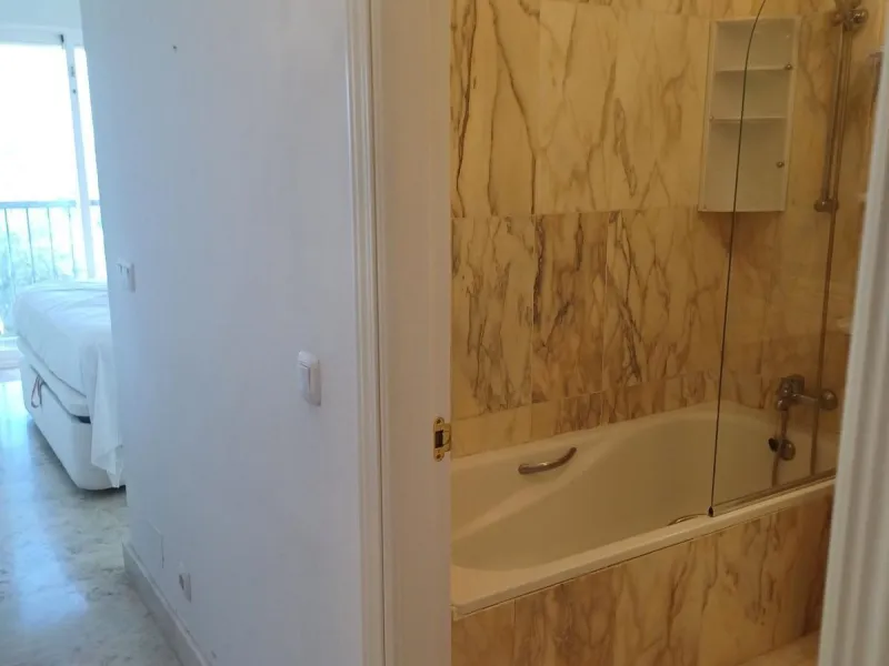 Larg apartment 3B2b + parking in Jardin Botanico, La Cala de Mijas.