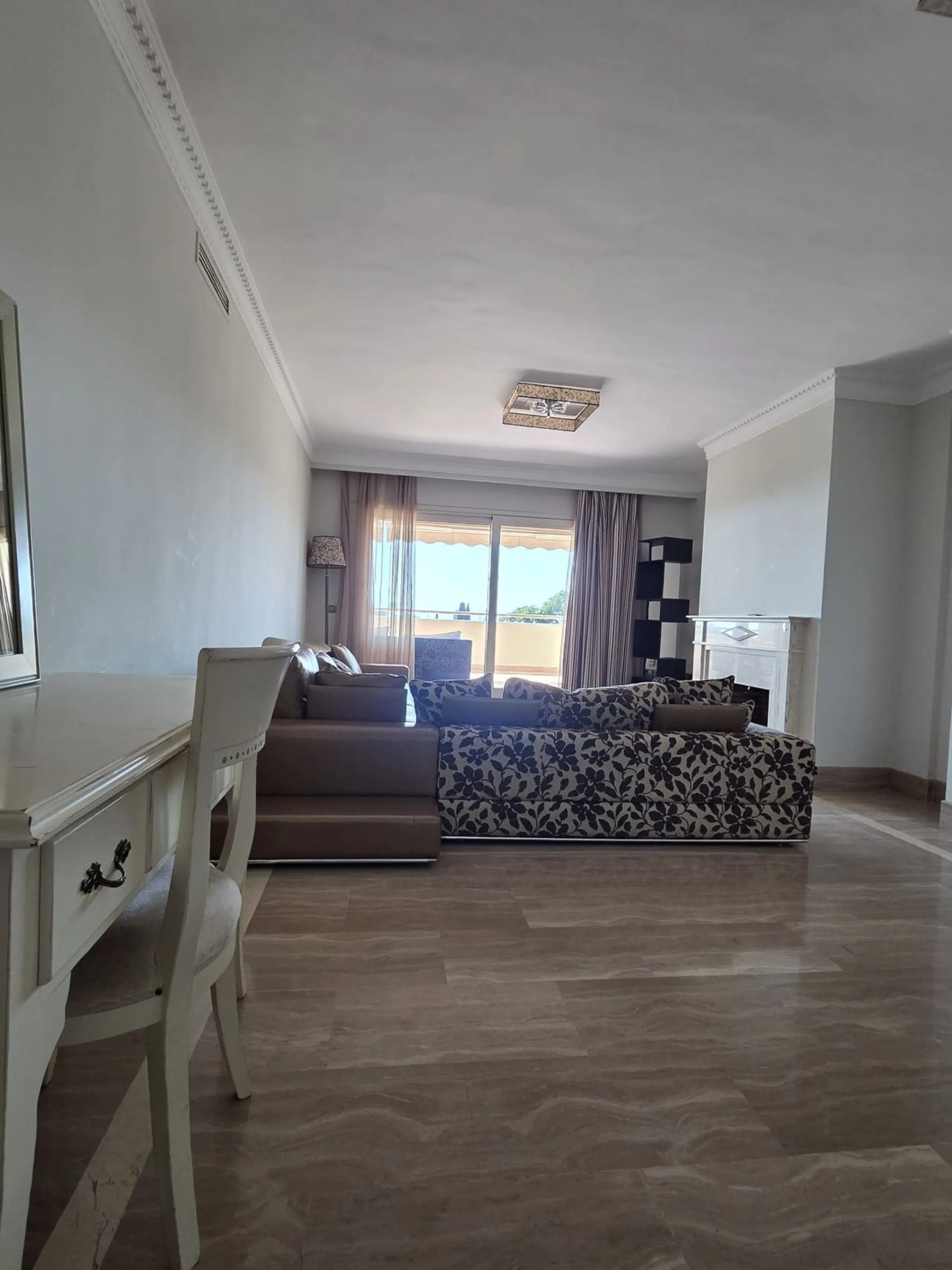 Middle Floor Apartment, Sierra Blanca, Costa del Sol.