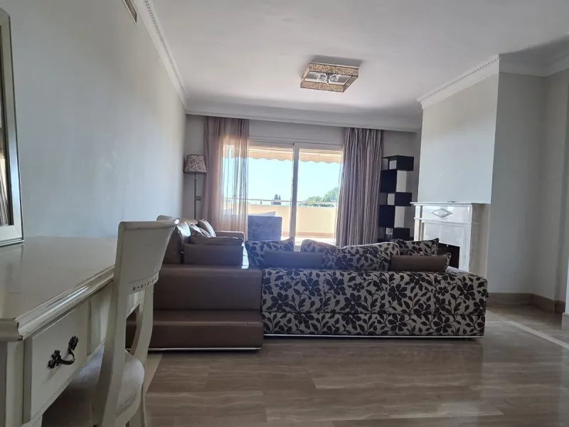 Middle Floor Apartment, Sierra Blanca, Costa del Sol.