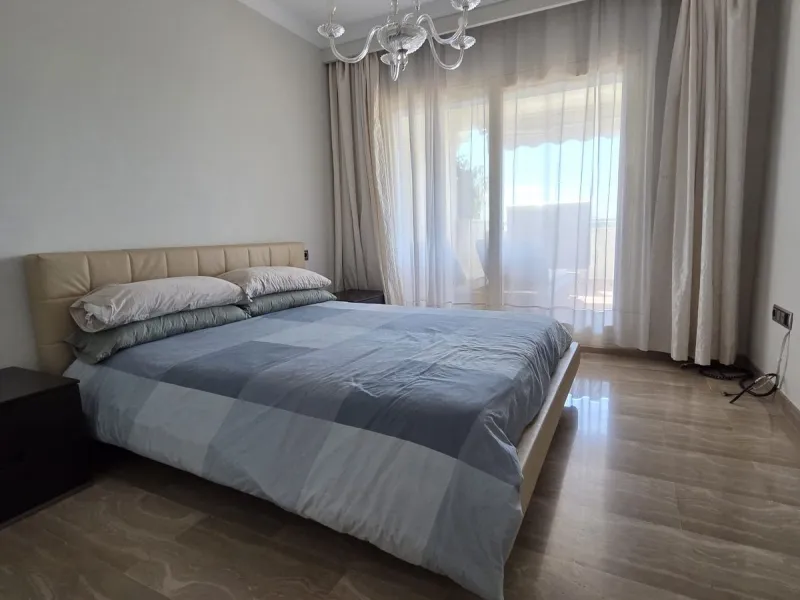Middle Floor Apartment, Sierra Blanca, Costa del Sol.