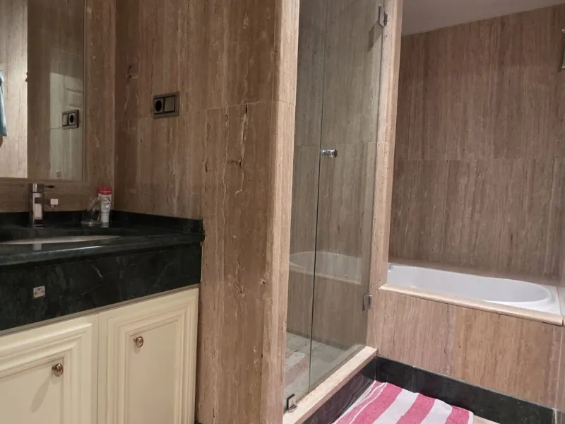 Middle Floor Apartment, Sierra Blanca, Costa del Sol.