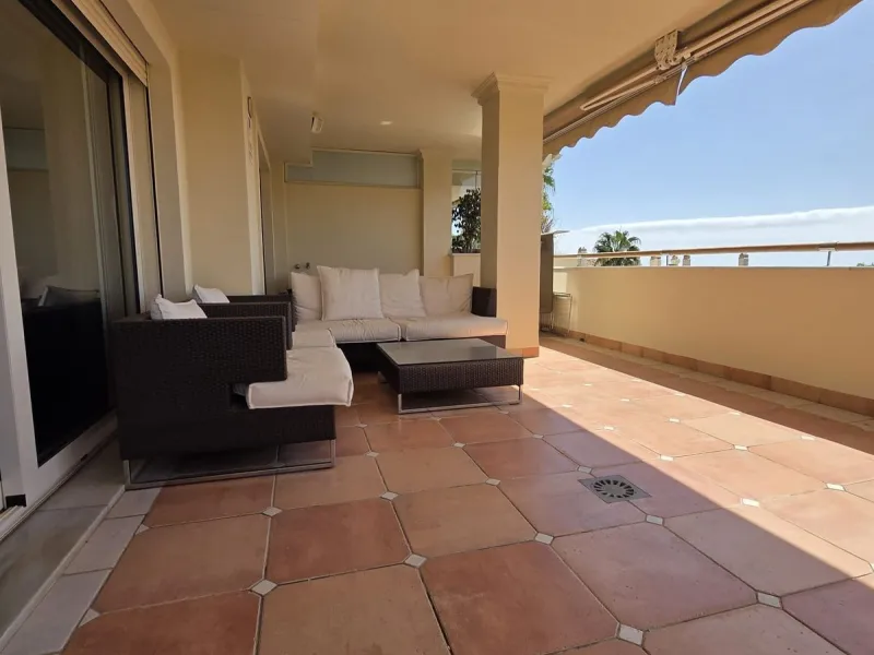 Middle Floor Apartment, Sierra Blanca, Costa del Sol.