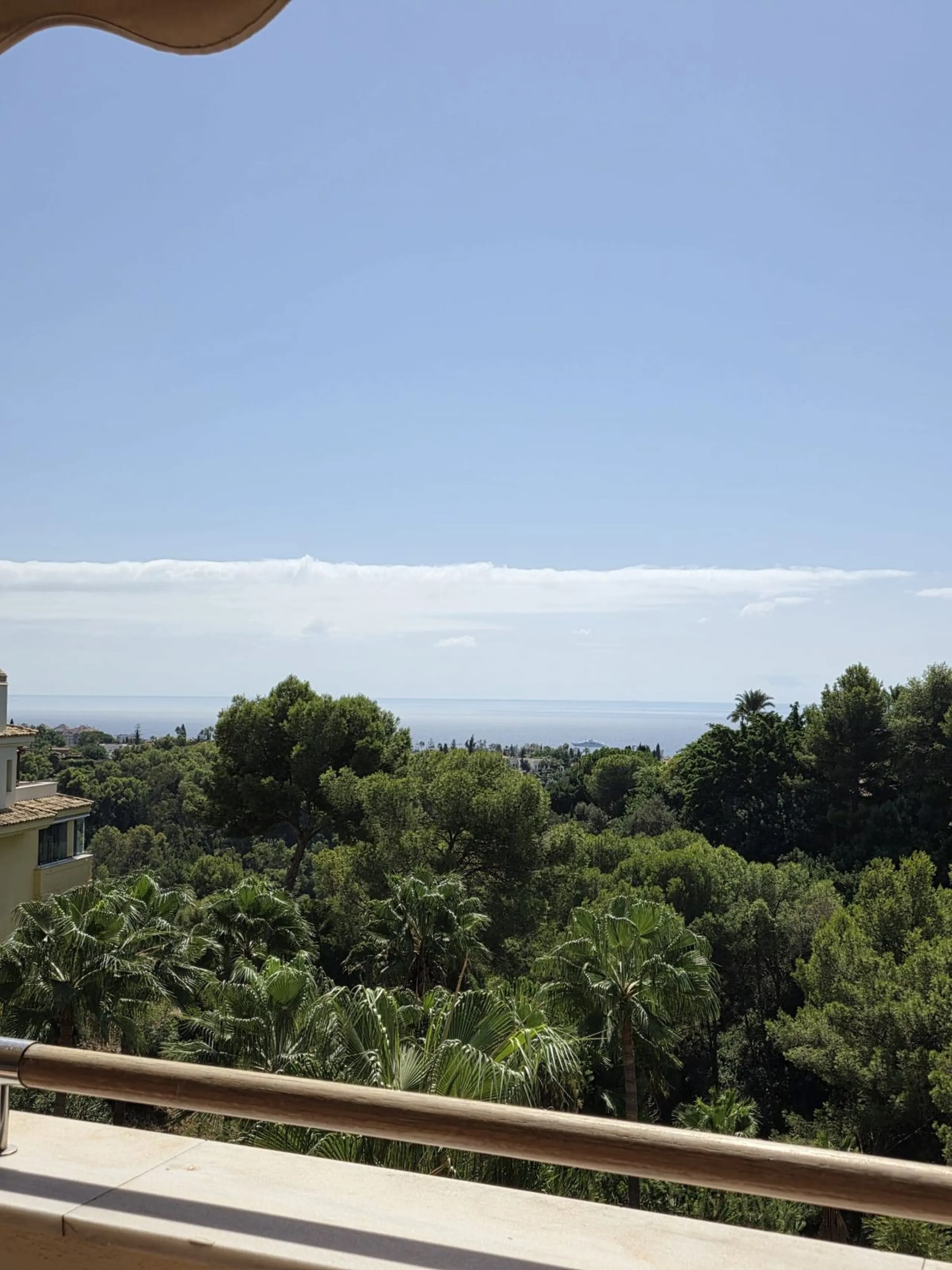 Middle Floor Apartment, Sierra Blanca, Costa del Sol.