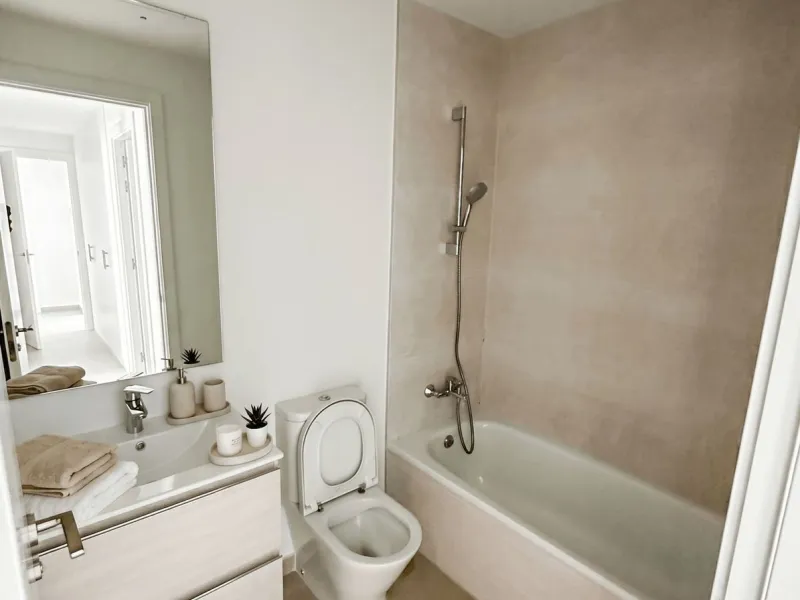 Apartment - Ground Floor Apartment в продаже в Estepona, Málaga. В доме 3 спален и 2 ванных комнат. Площадь дома 125 м²