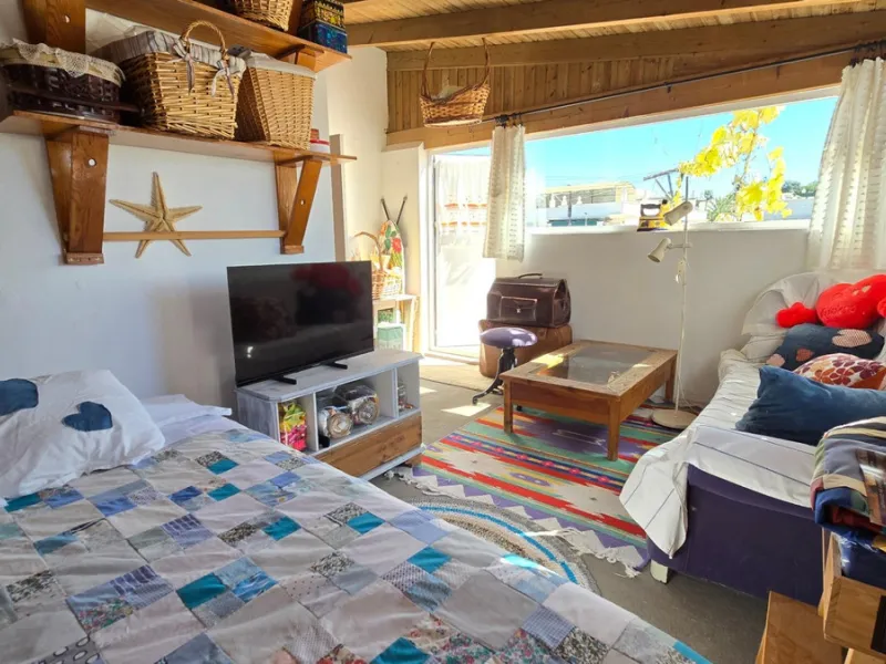 Charming three-storey Andalusian-style townhouse, located in a privileged and rapidly growing area of Marbella, between Marbella and San Pedro de Alcántara.