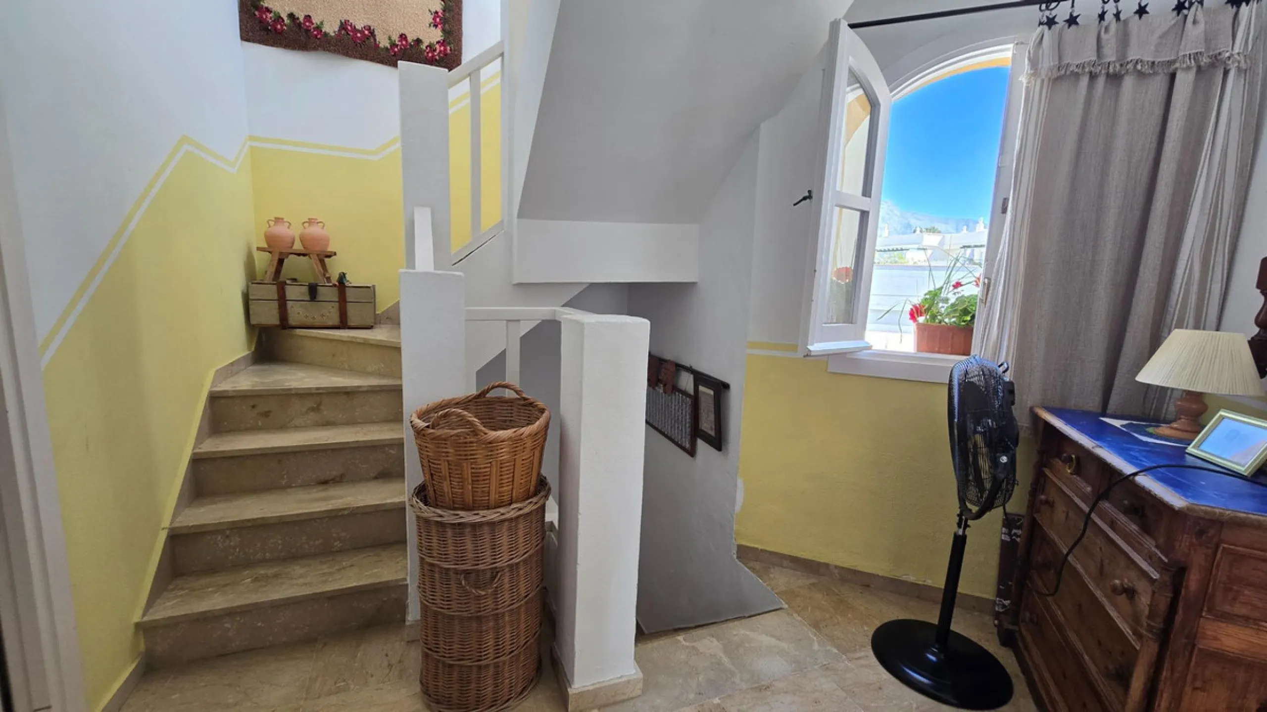 Charming three-storey Andalusian-style townhouse, located in a privileged and rapidly growing area of Marbella, between Marbella and San Pedro de Alcántara.