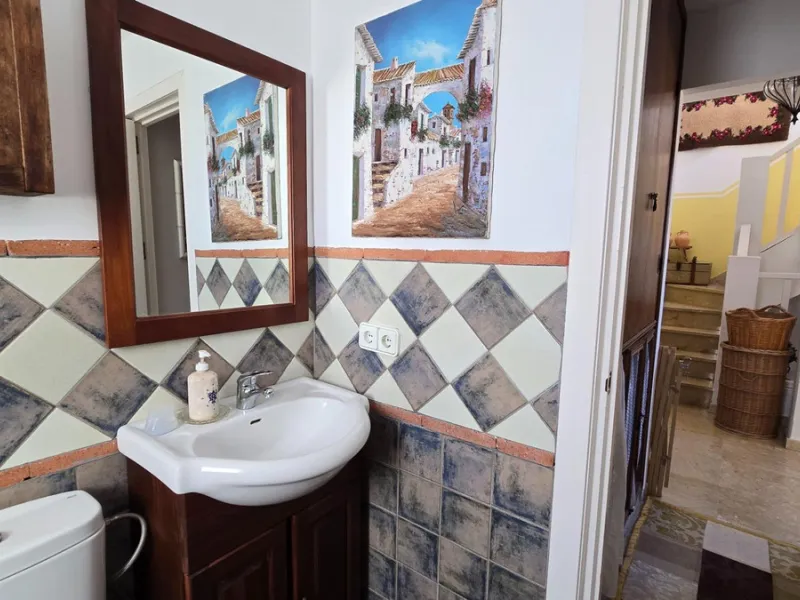 Charming three-storey Andalusian-style townhouse, located in a privileged and rapidly growing area of Marbella, between Marbella and San Pedro de Alcántara.