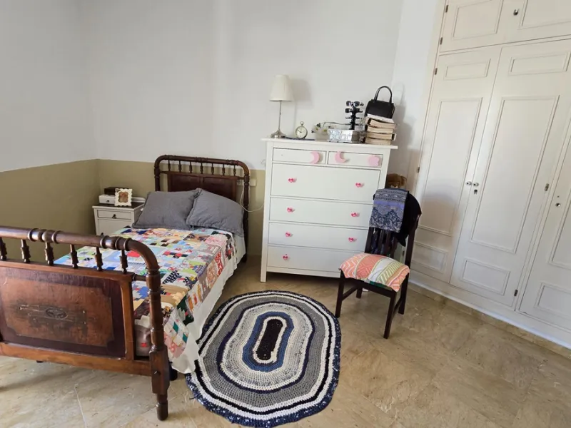 Charming three-storey Andalusian-style townhouse, located in a privileged and rapidly growing area of Marbella, between Marbella and San Pedro de Alcántara.