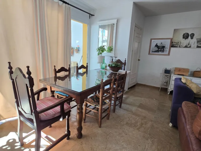Charming three-storey Andalusian-style townhouse, located in a privileged and rapidly growing area of Marbella, between Marbella and San Pedro de Alcántara.