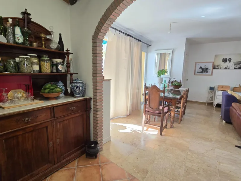Charming three-storey Andalusian-style townhouse, located in a privileged and rapidly growing area of Marbella, between Marbella and San Pedro de Alcántara.