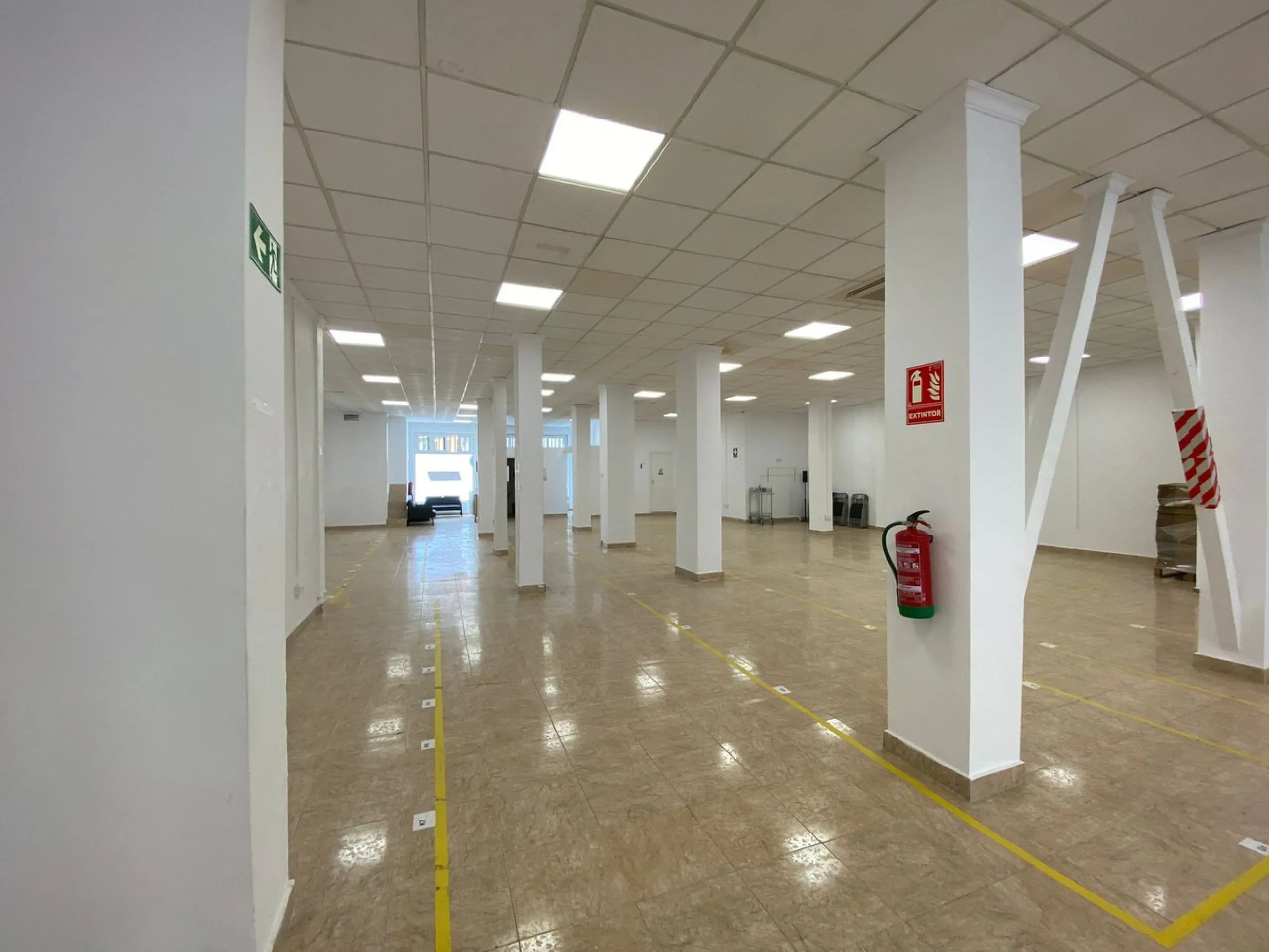 Commercial - Commercial Premises в продаже в Málaga, Málaga. Площадь дома 368 м²