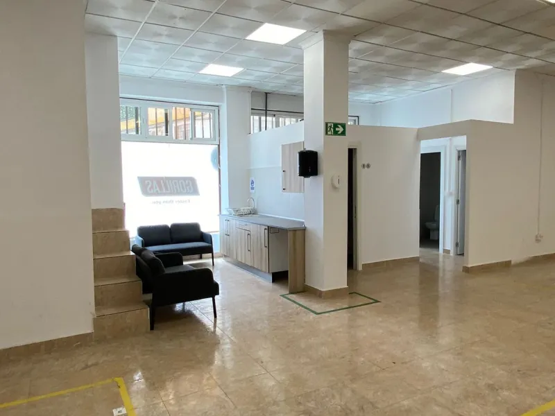 Commercial - Commercial Premises в продаже в Málaga, Málaga. Площадь дома 368 м²