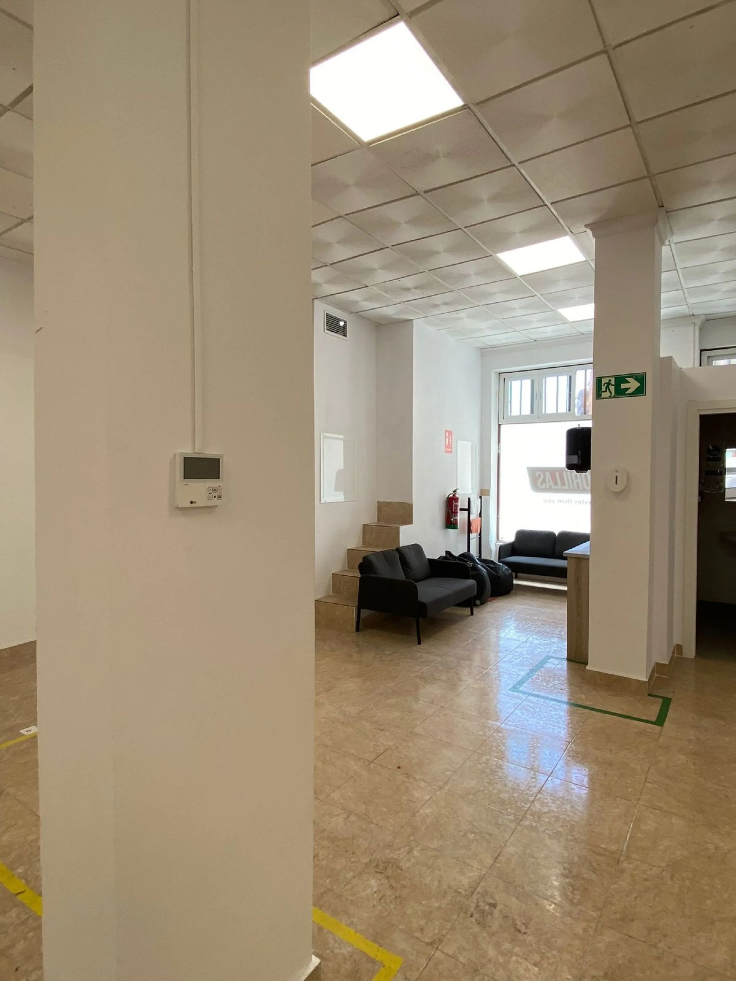 Commercial - Commercial Premises в продаже в Málaga, Málaga. Площадь дома 368 м²