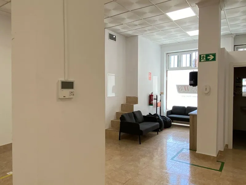 Commercial - Commercial Premises в продаже в Málaga, Málaga. Площадь дома 368 м²