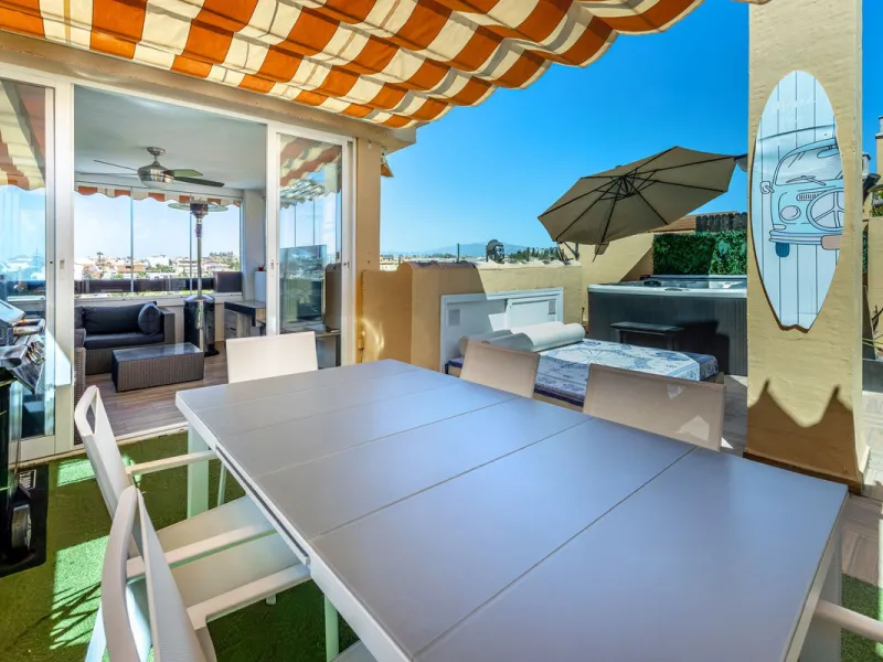 RENOVATED DUPLEX PENTHOUSE WITH LARGE TERRACE – LOS PACOS, FUENGIROLA