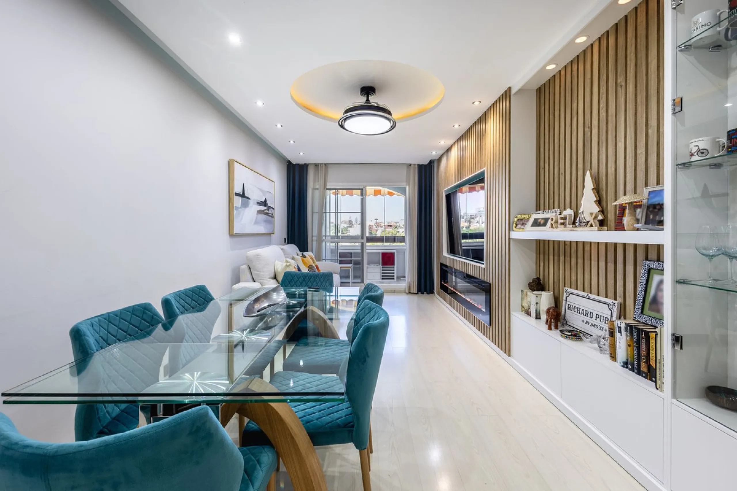RENOVATED DUPLEX PENTHOUSE WITH LARGE TERRACE – LOS PACOS, FUENGIROLA
