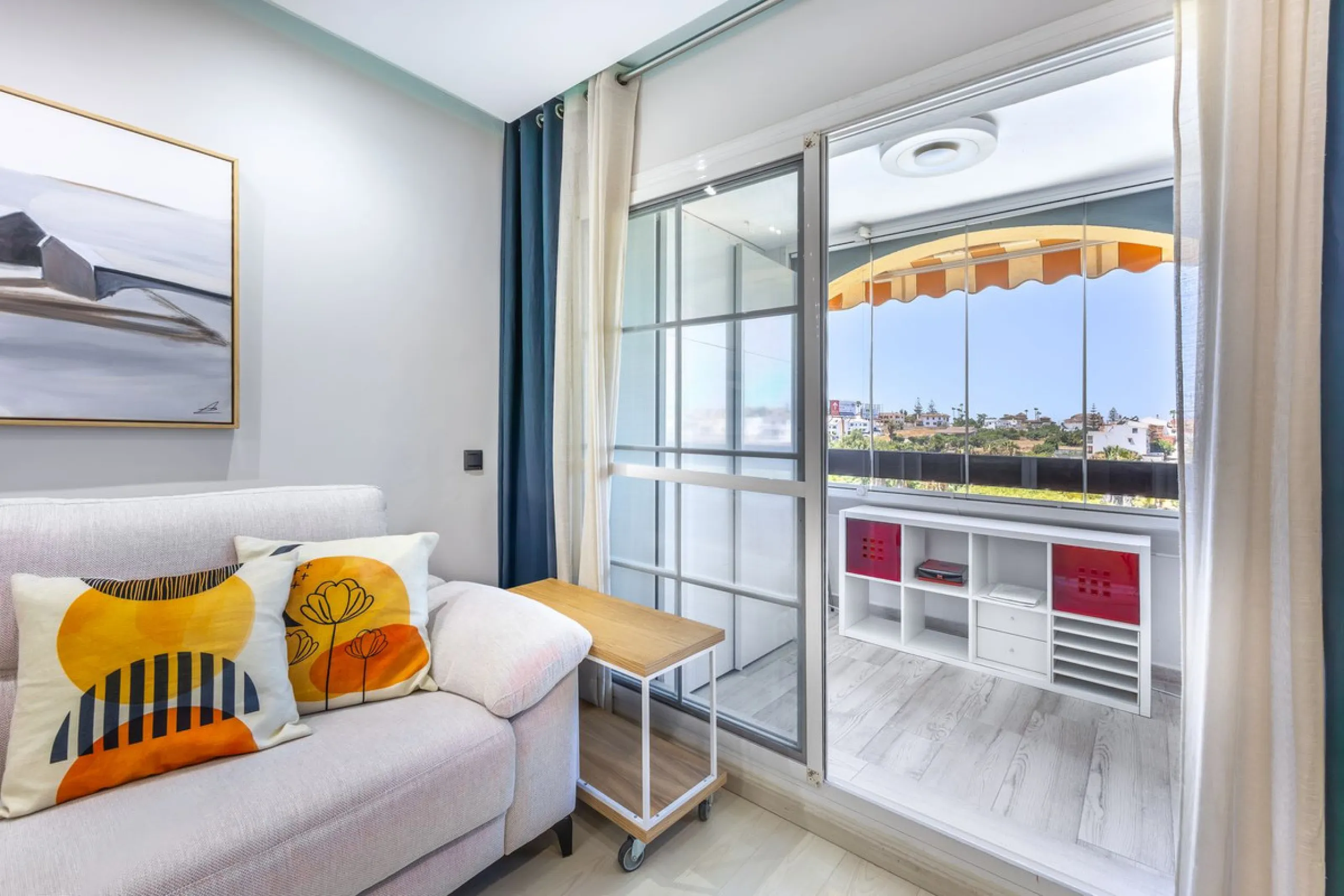 RENOVATED DUPLEX PENTHOUSE WITH LARGE TERRACE – LOS PACOS, FUENGIROLA