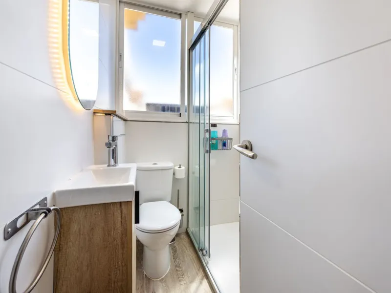 RENOVATED DUPLEX PENTHOUSE WITH LARGE TERRACE – LOS PACOS, FUENGIROLA