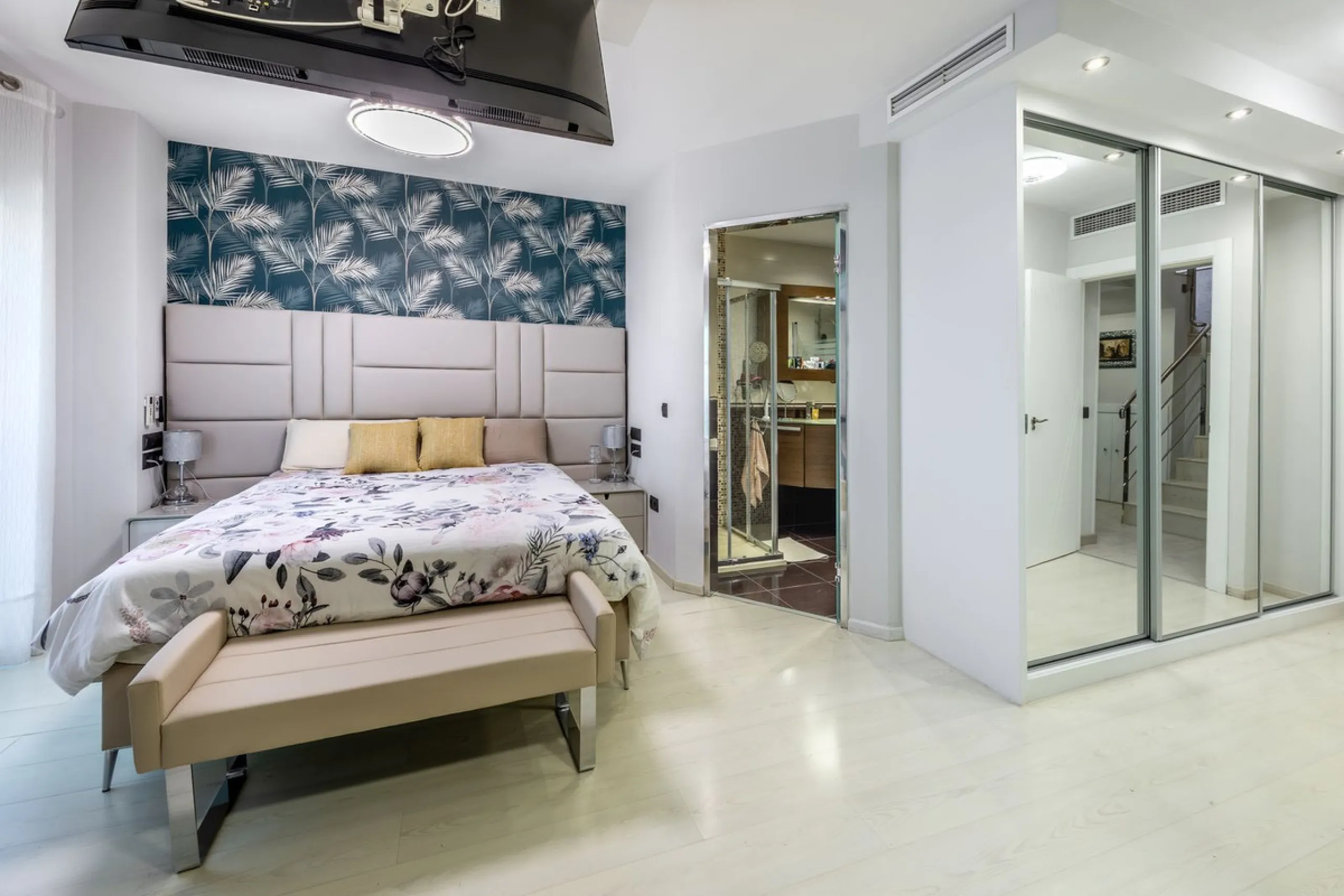 RENOVATED DUPLEX PENTHOUSE WITH LARGE TERRACE – LOS PACOS, FUENGIROLA