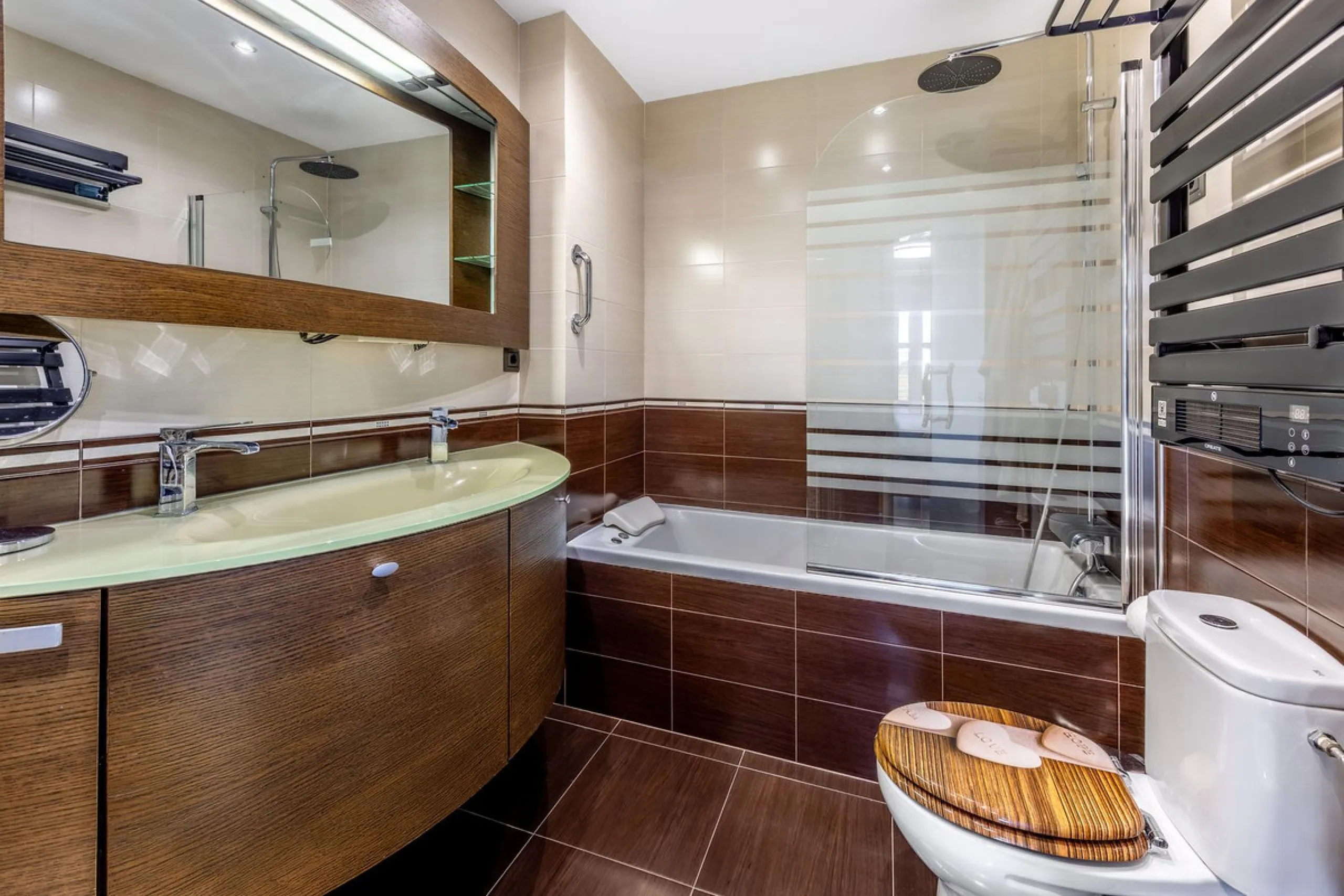 RENOVATED DUPLEX PENTHOUSE WITH LARGE TERRACE – LOS PACOS, FUENGIROLA