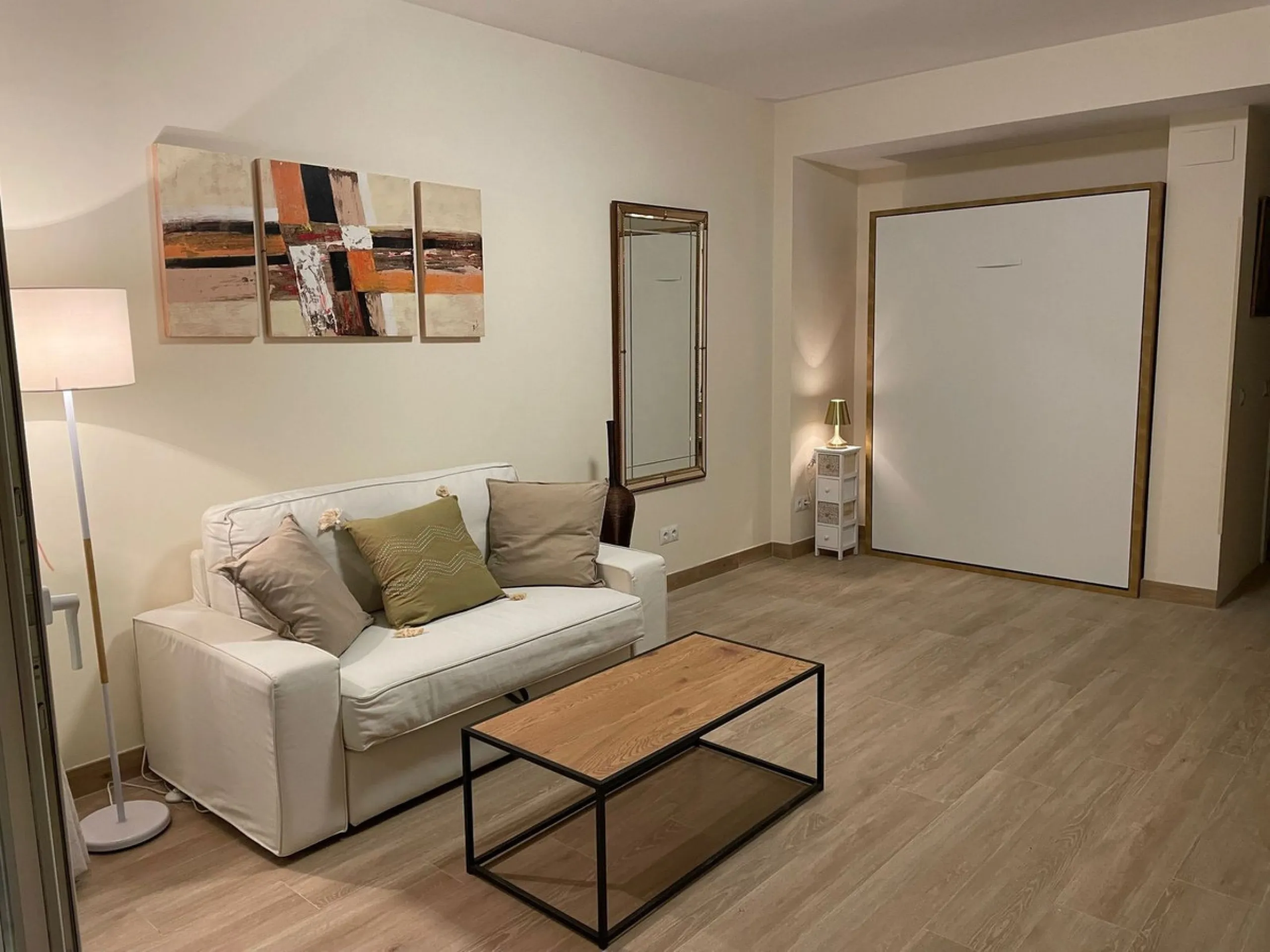 Renovated Studio Apartment with Sea Views in Torremolinos