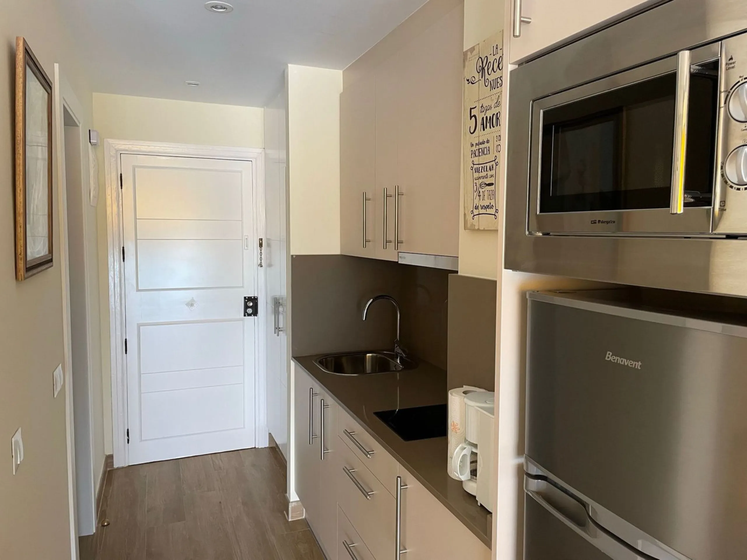 Renovated Studio Apartment with Sea Views in Torremolinos
