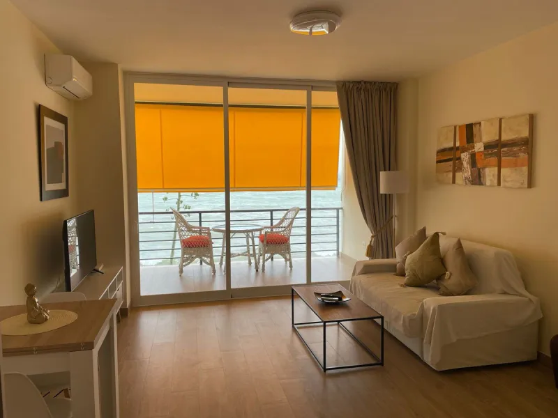 Renovated Studio Apartment with Sea Views in Torremolinos
