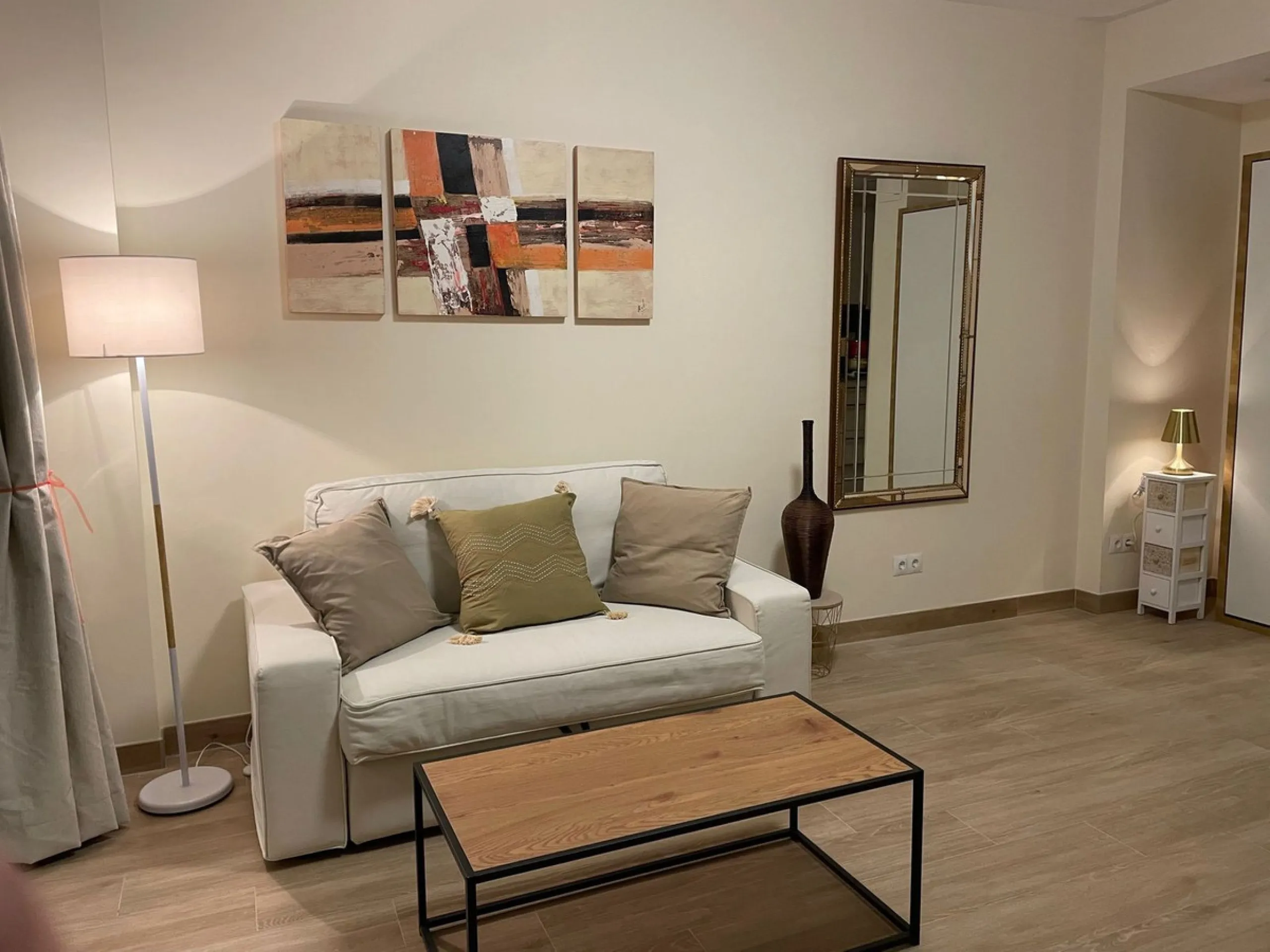 Renovated Studio Apartment with Sea Views in Torremolinos