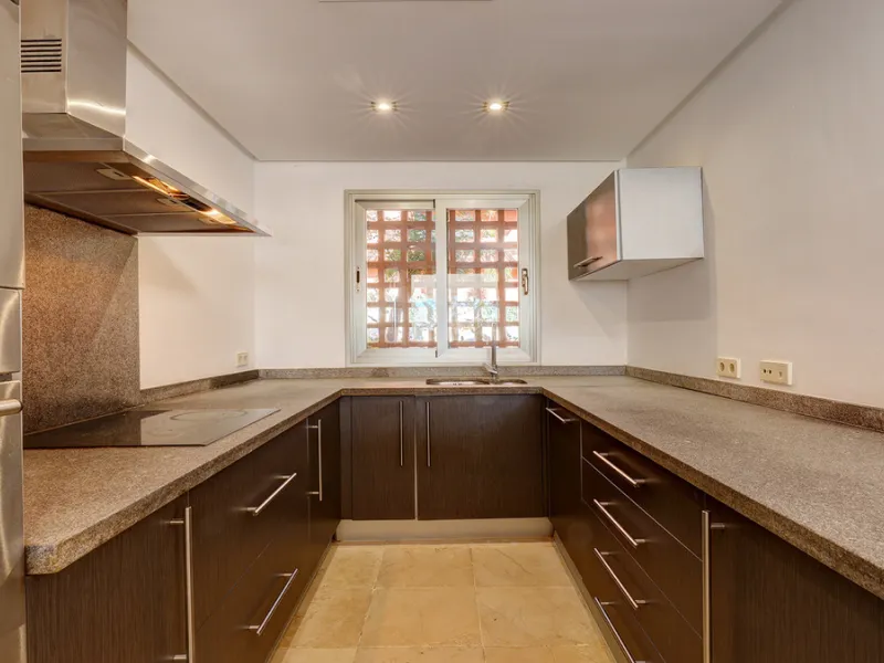 House - Townhouse в продаже в Manilva, Málaga. В доме 2 спален и 3 ванных комнат. Площадь дома 333 м²