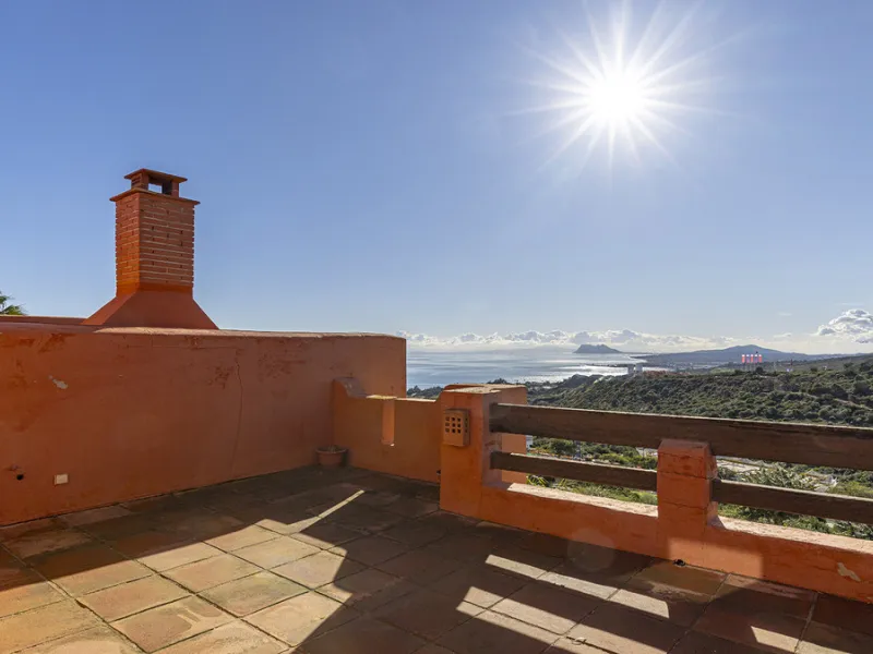 House - Townhouse в продаже в Manilva, Málaga. В доме 2 спален и 3 ванных комнат. Площадь дома 333 м²
