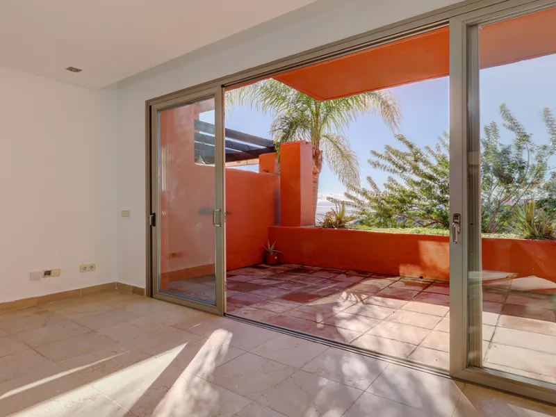 House - Townhouse в продаже в Manilva, Málaga. В доме 2 спален и 3 ванных комнат. Площадь дома 333 м²