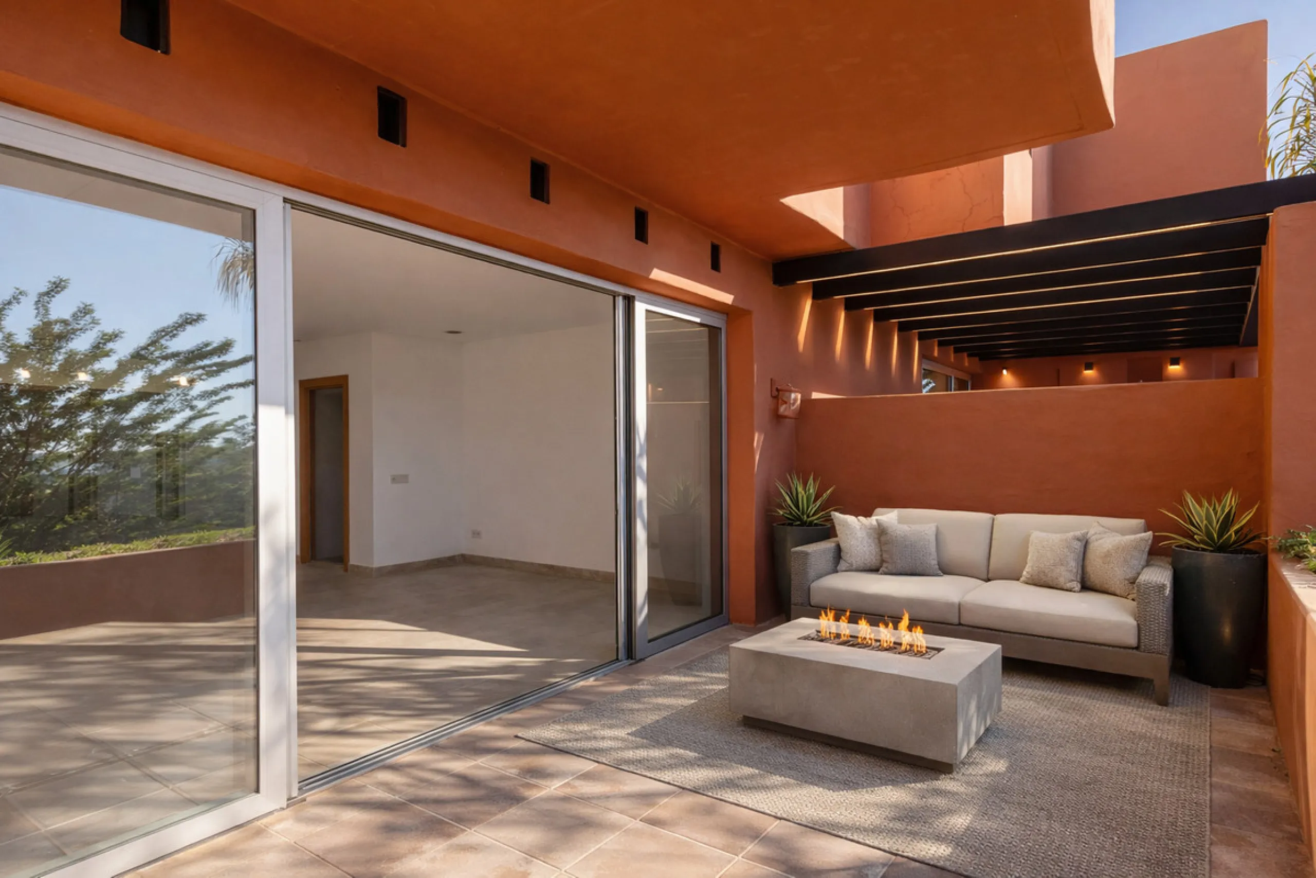 House - Townhouse в продаже в Manilva, Málaga. В доме 2 спален и 3 ванных комнат. Площадь дома 333 м²