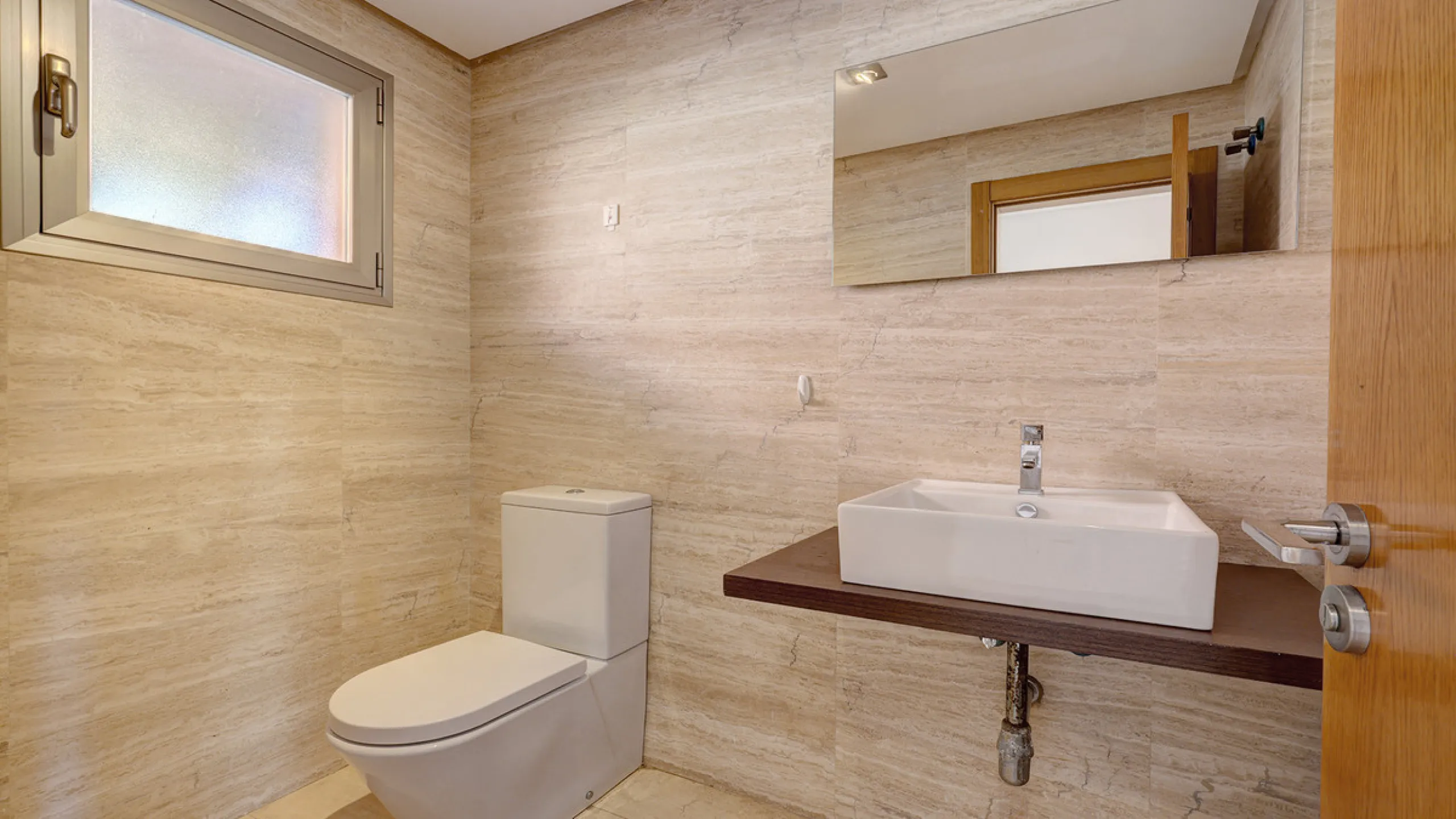 House - Townhouse в продаже в Manilva, Málaga. В доме 2 спален и 3 ванных комнат. Площадь дома 333 м²