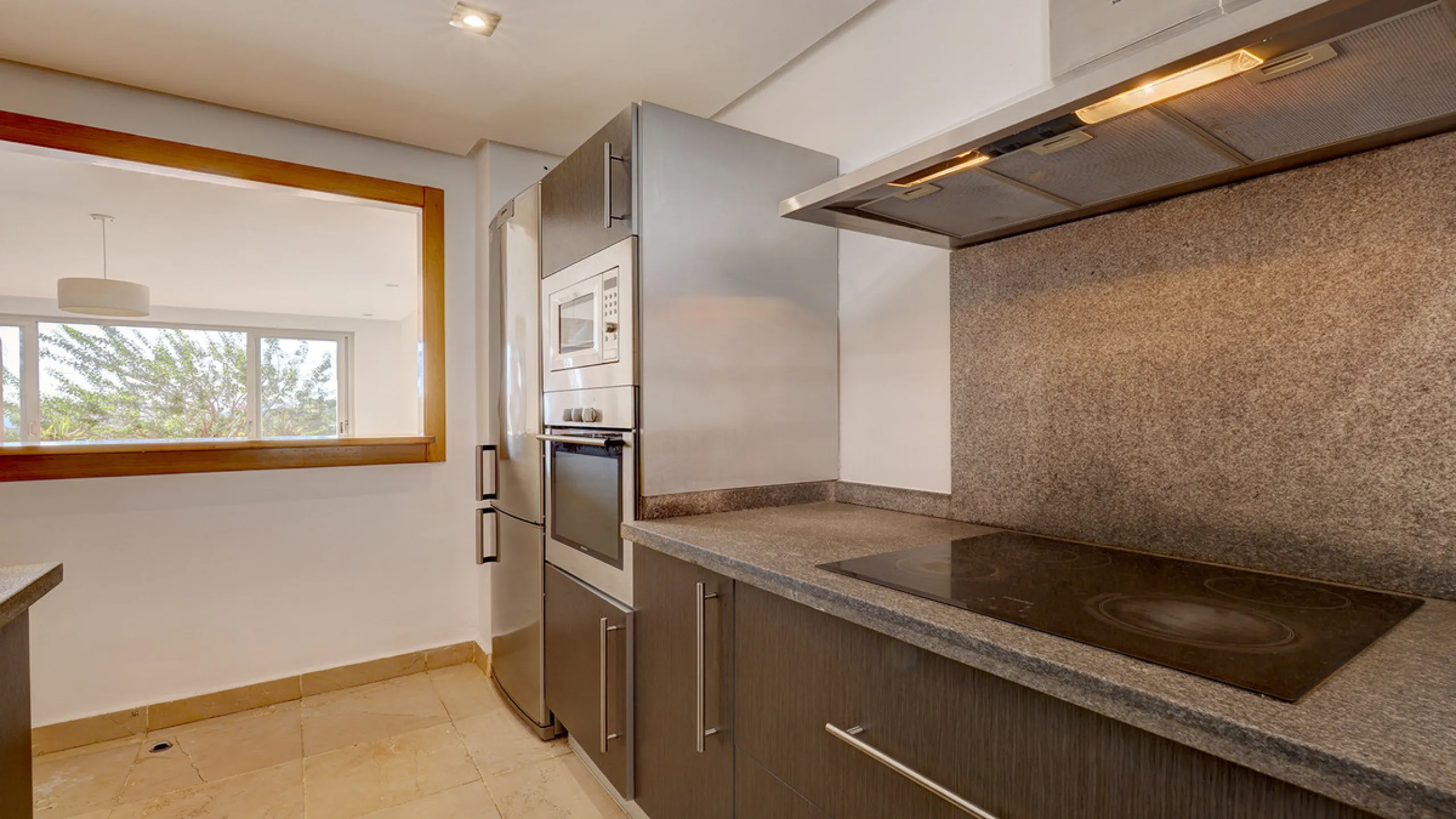 House - Townhouse в продаже в Manilva, Málaga. В доме 2 спален и 3 ванных комнат. Площадь дома 333 м²