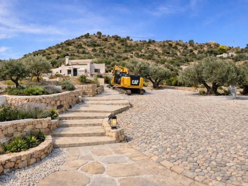 EXCLUSIVE SUSTAINABLE RUSTIC ESTATE · 50,000 m² · LUXURY ECO-FRIENDLY VILLA