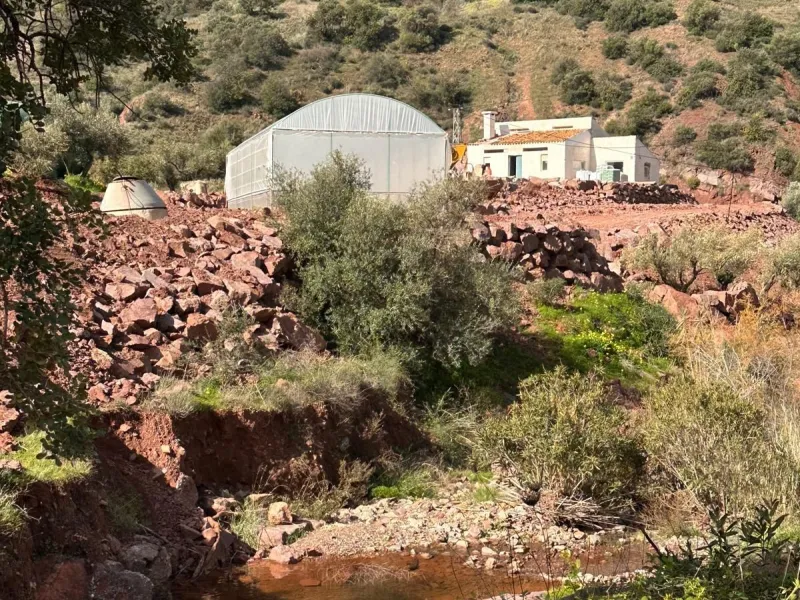 EXCLUSIVE SUSTAINABLE RUSTIC ESTATE · 50,000 m² · LUXURY ECO-FRIENDLY VILLA