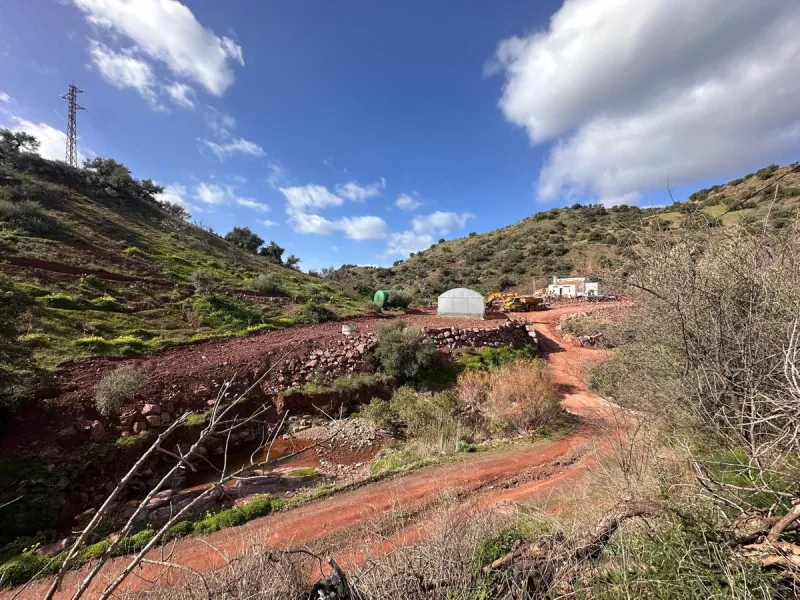 EXCLUSIVE SUSTAINABLE RUSTIC ESTATE · 50,000 m² · LUXURY ECO-FRIENDLY VILLA