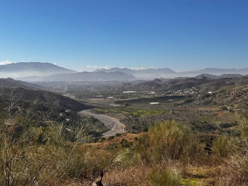 EXCLUSIVE SUSTAINABLE RUSTIC ESTATE · 50,000 m² · LUXURY ECO-FRIENDLY VILLA