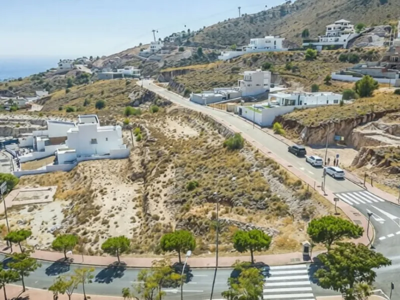 Plot - Residential Plot в продаже в Benalmadena, Málaga. Площадь участка 676 м²