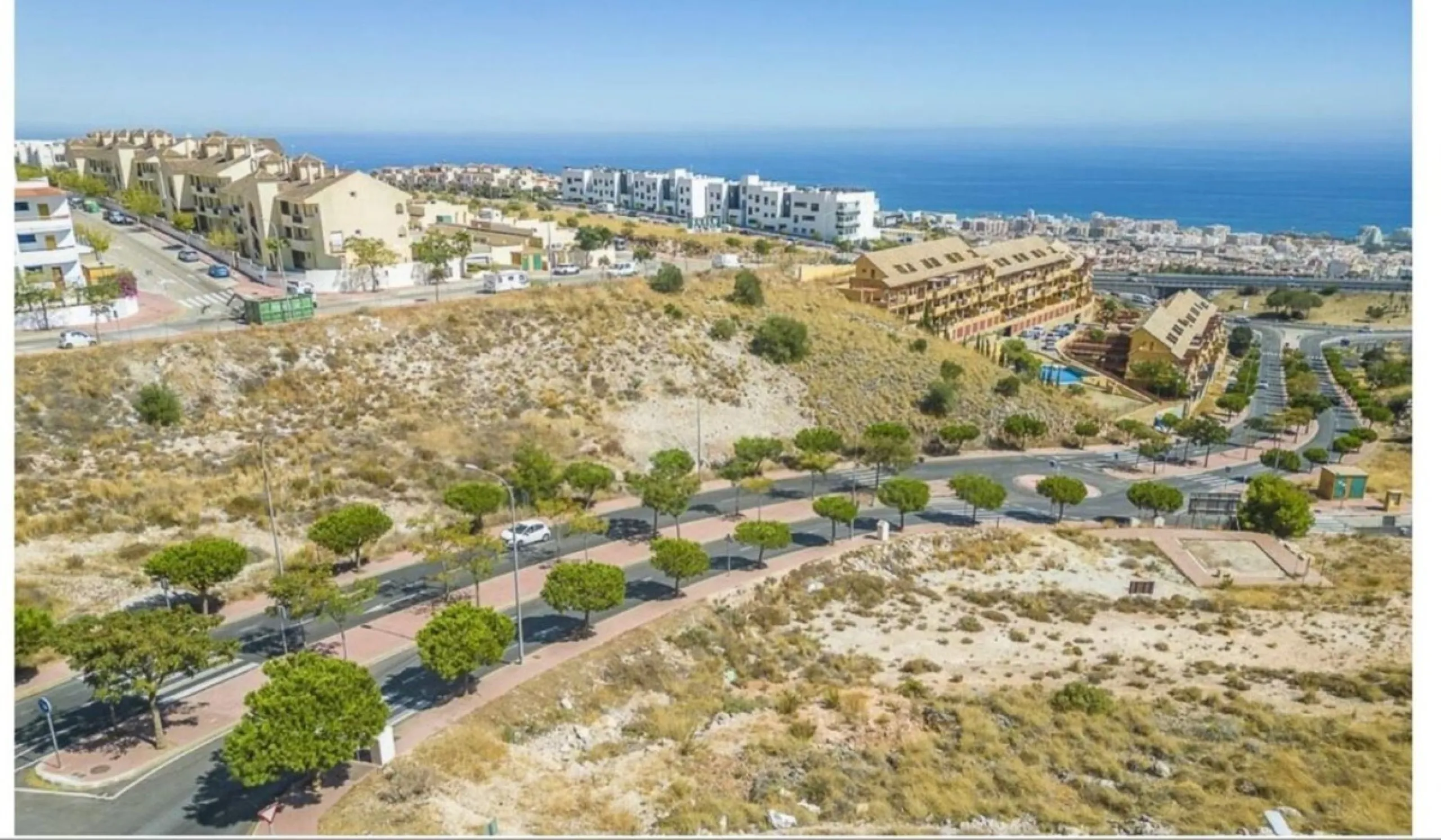 Plot - Residential Plot в продаже в Benalmadena, Málaga. Площадь участка 676 м²