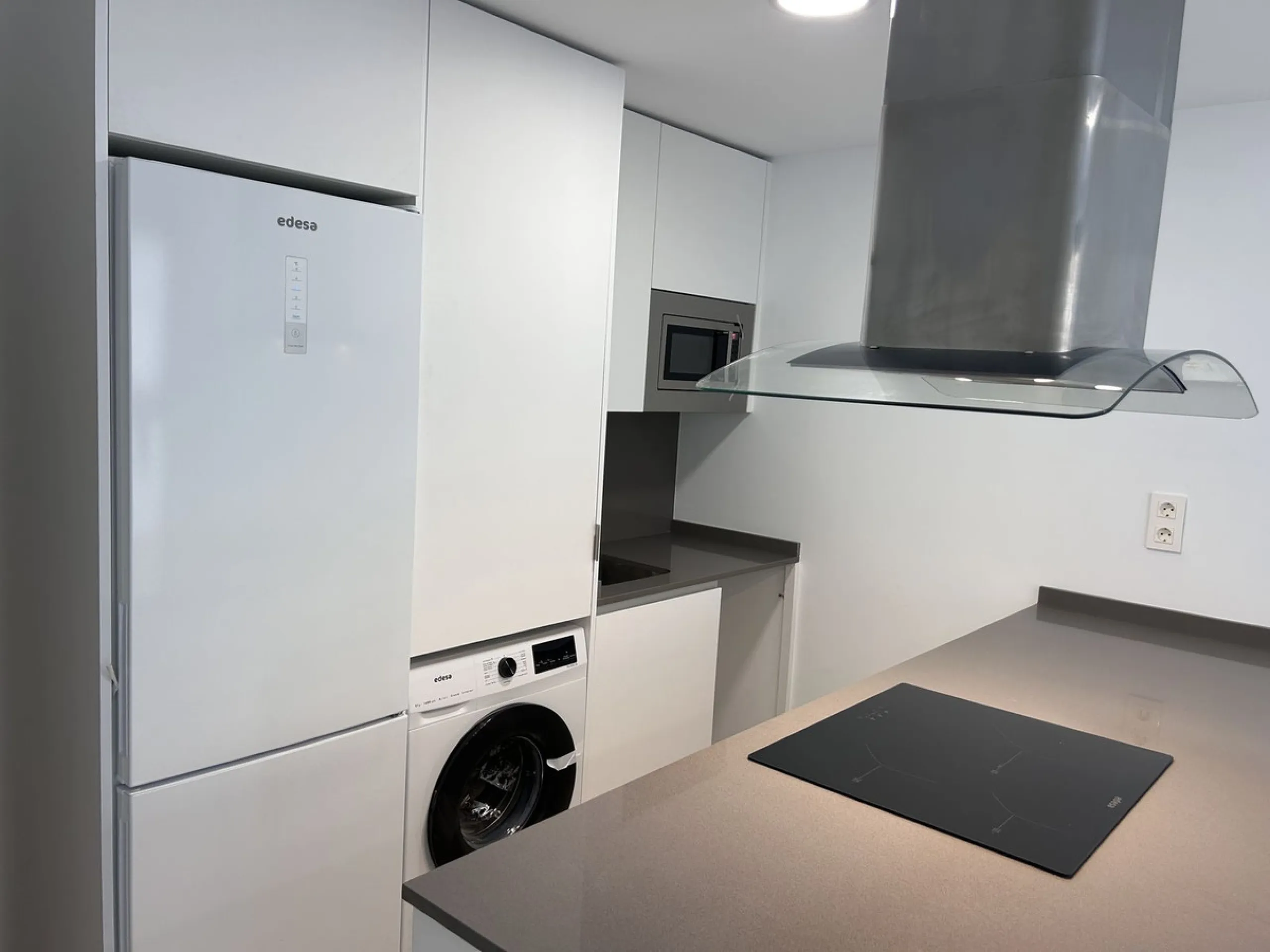 Middle Floor Apartment, Estepona, Costa del Sol.