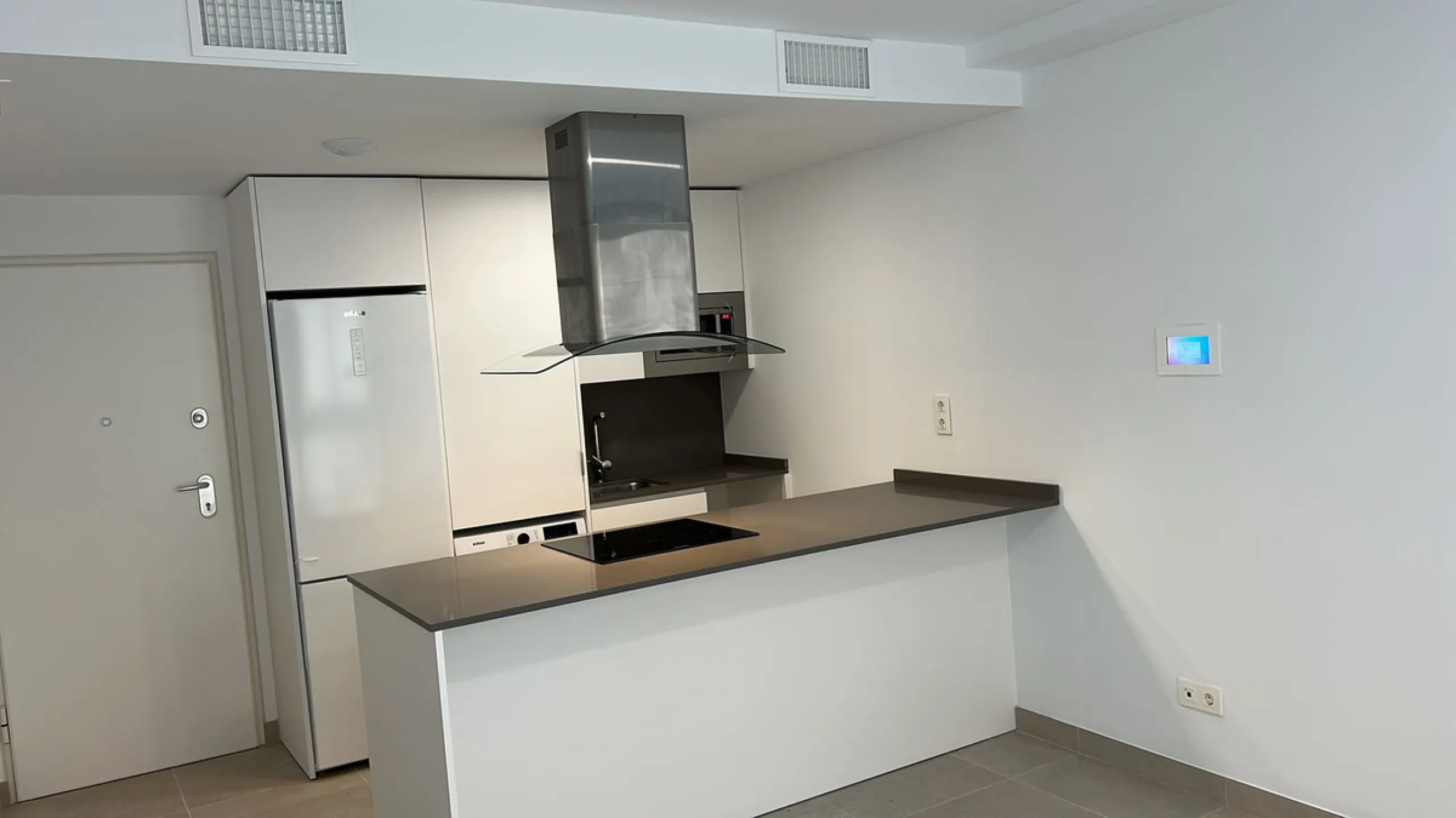 Middle Floor Apartment, Estepona, Costa del Sol.