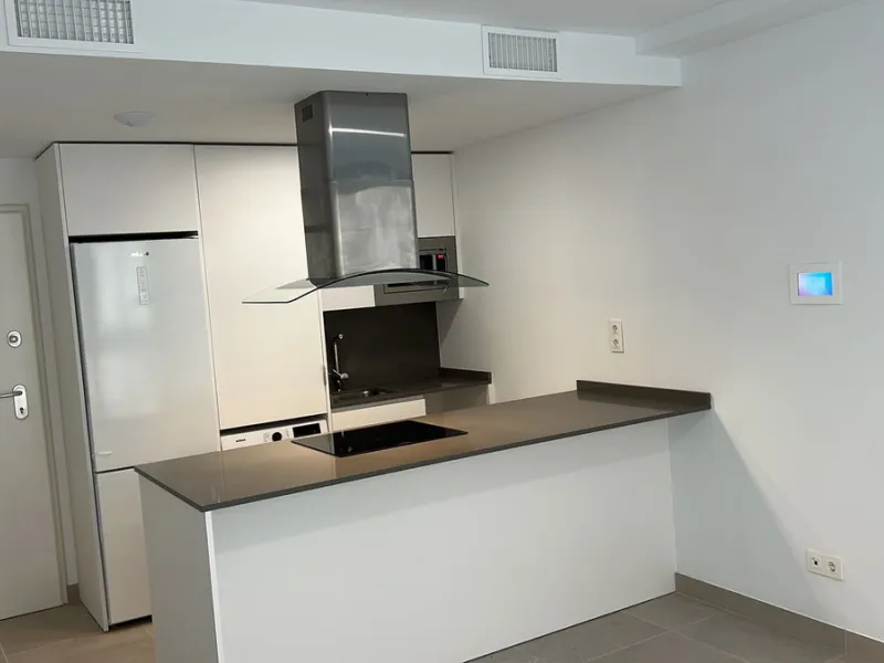 Middle Floor Apartment, Estepona, Costa del Sol.