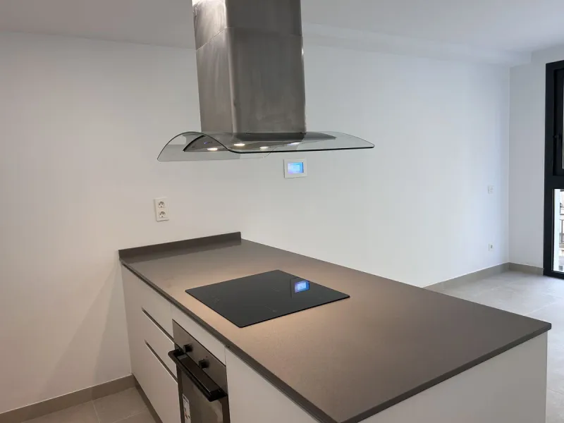Middle Floor Apartment, Estepona, Costa del Sol.