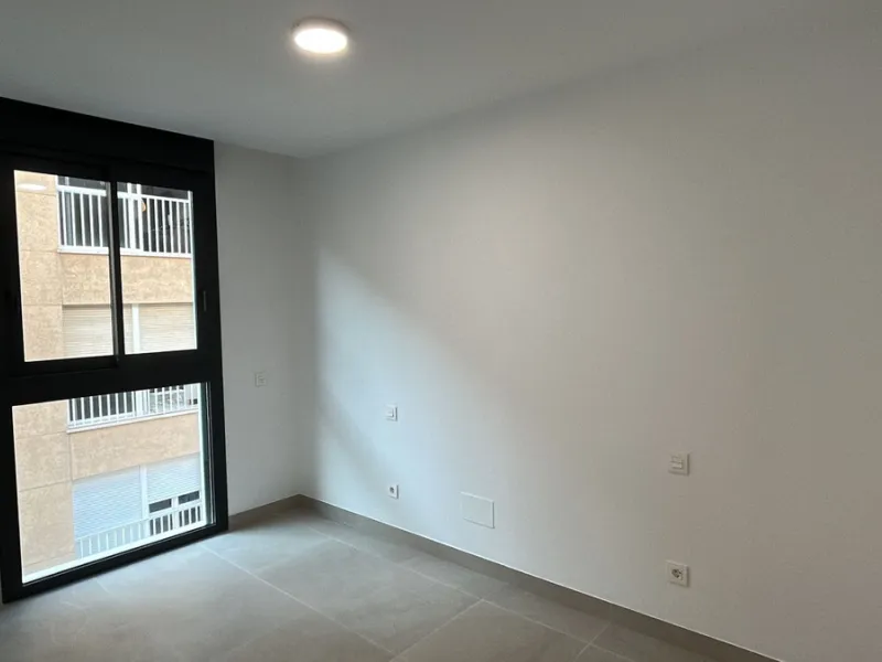 Middle Floor Apartment, Estepona, Costa del Sol.
