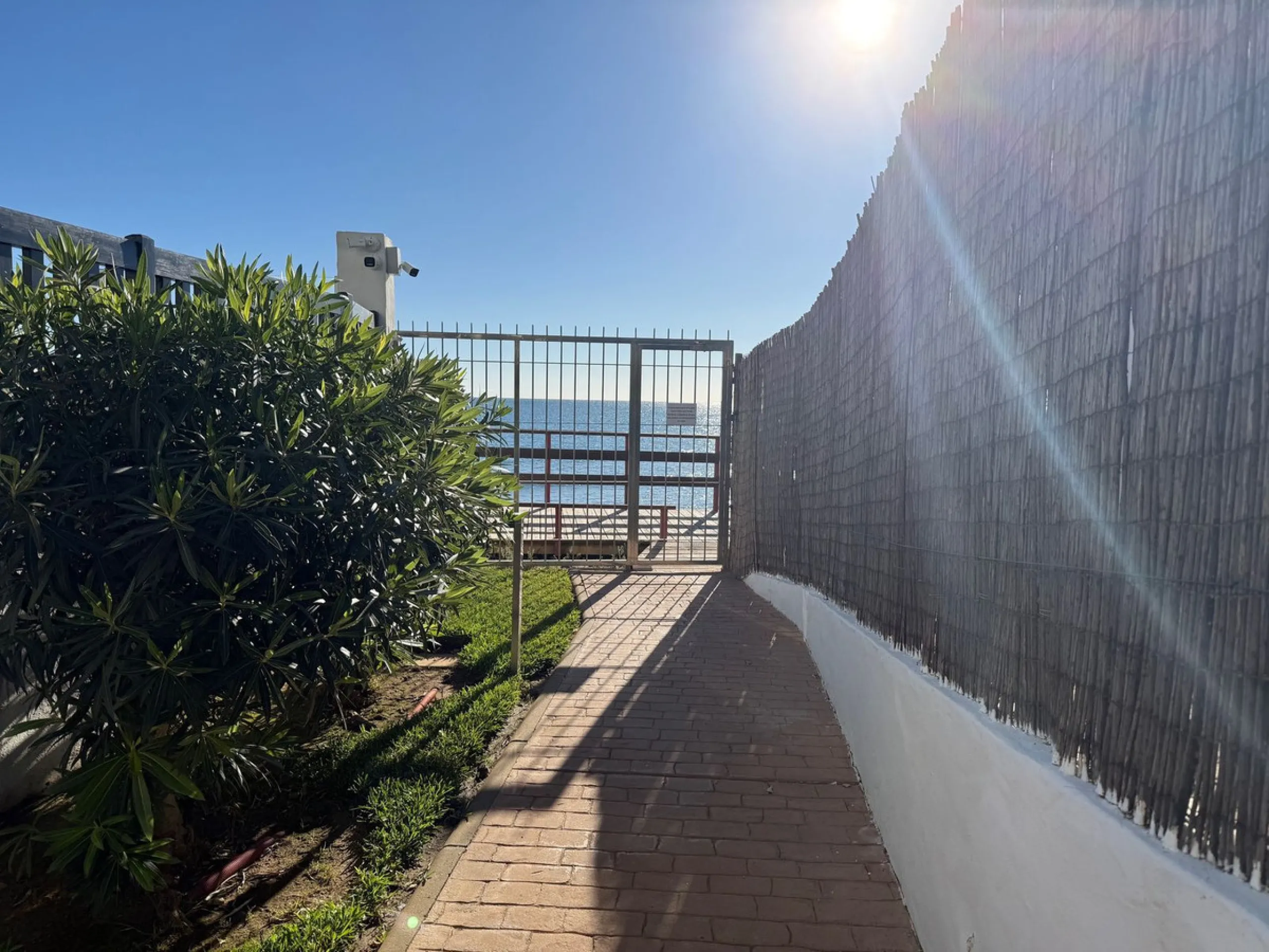 Апартамент средний этаж, Calahonda, Costa del Sol