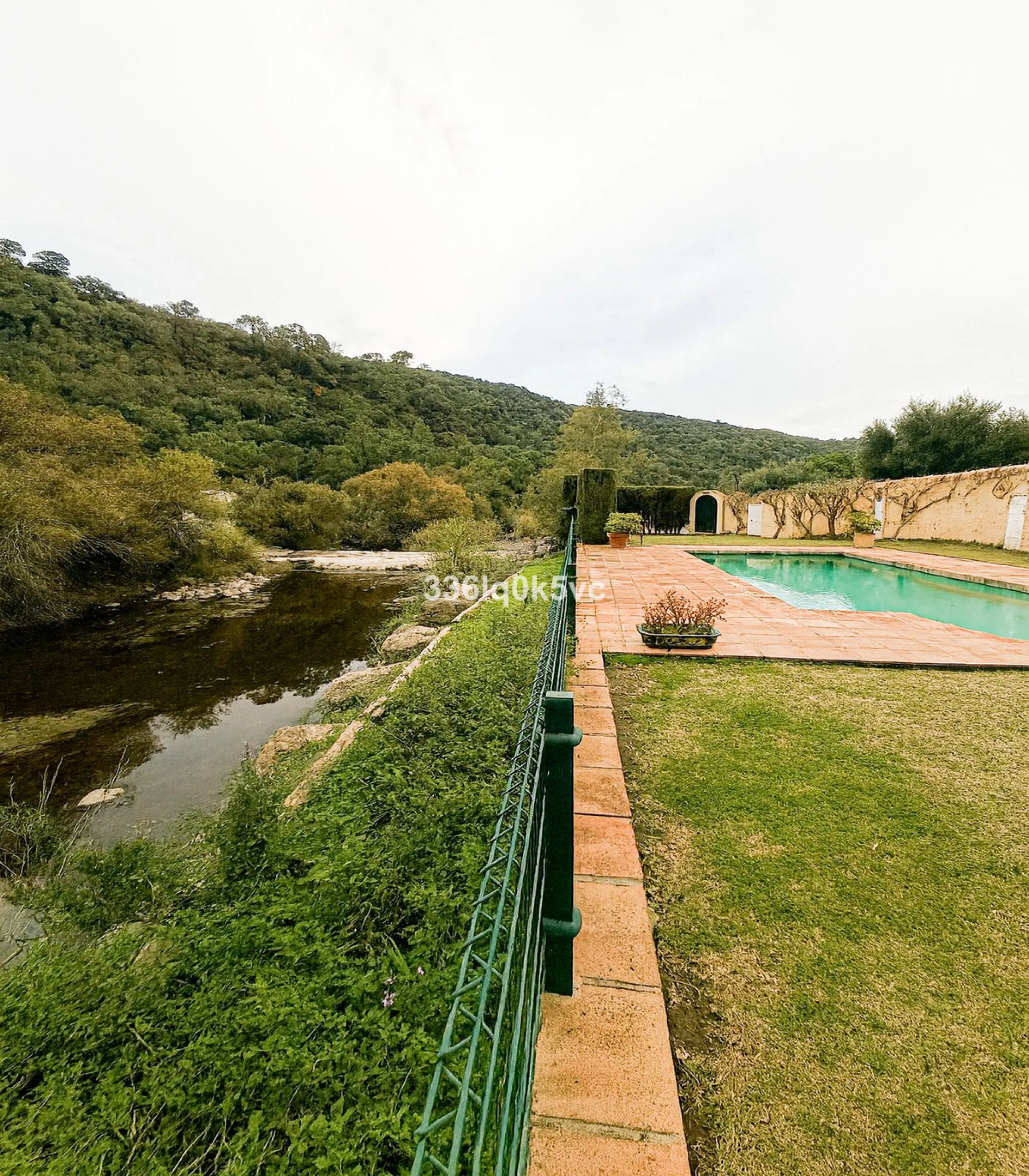 Discover this characterful, traditional Spanish-style villa in an exceptional location in Benahavís, set right beside the river. The villa offers five spacious bedrooms and three bathrooms, making it ideal for those looking for a generous family home or a